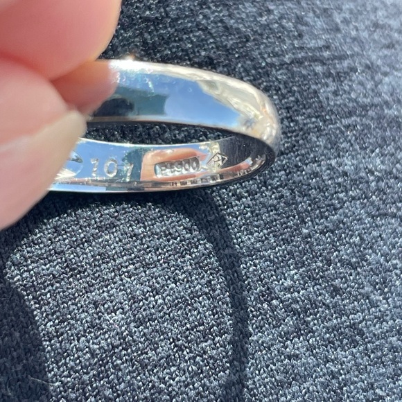 1.01 ctw Diamond Platinum Ring in Size 6.25+ Excellent Conditon - Picture 12 of 14